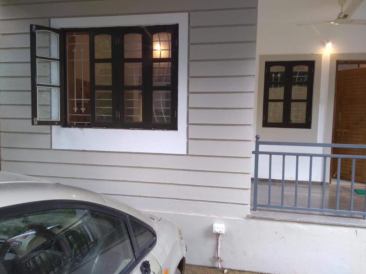Dsk Studio Apartment, Siolim, Goa. Luaran gambar
