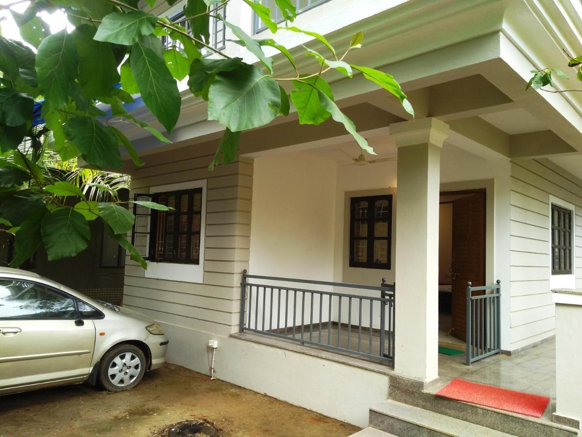 Dsk Studio Apartment, Siolim, Goa. Luaran gambar