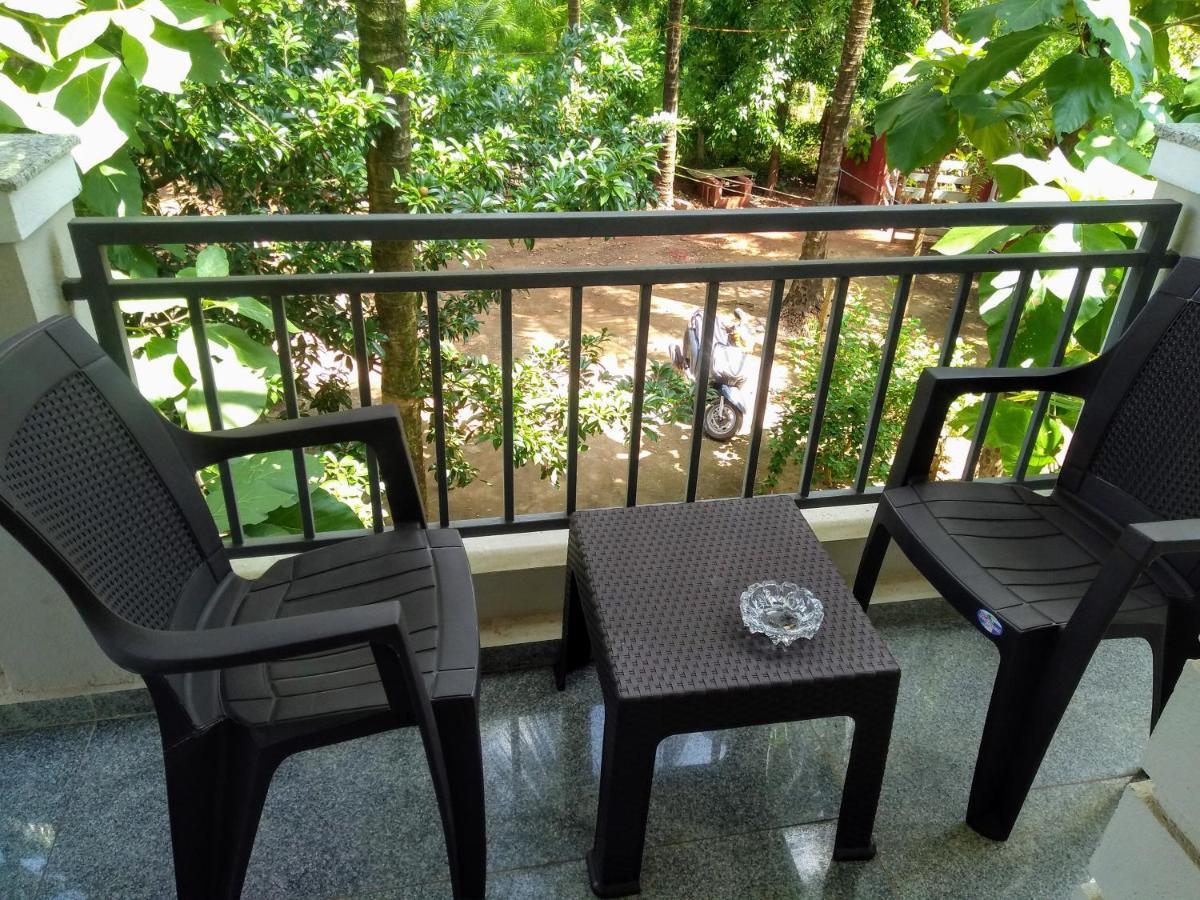 Dsk Studio Apartment, Siolim, Goa. Luaran gambar