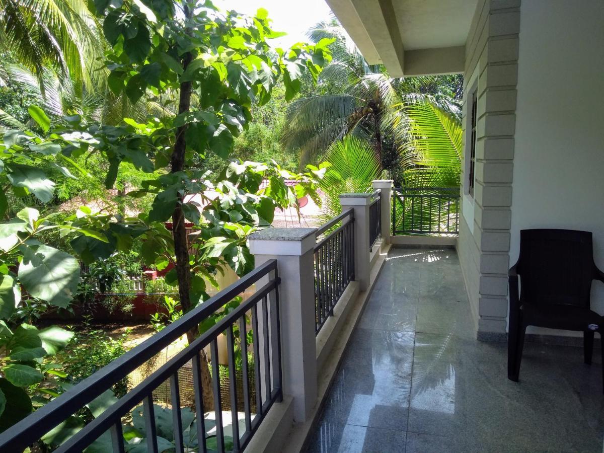 Dsk Studio Apartment, Siolim, Goa. Luaran gambar