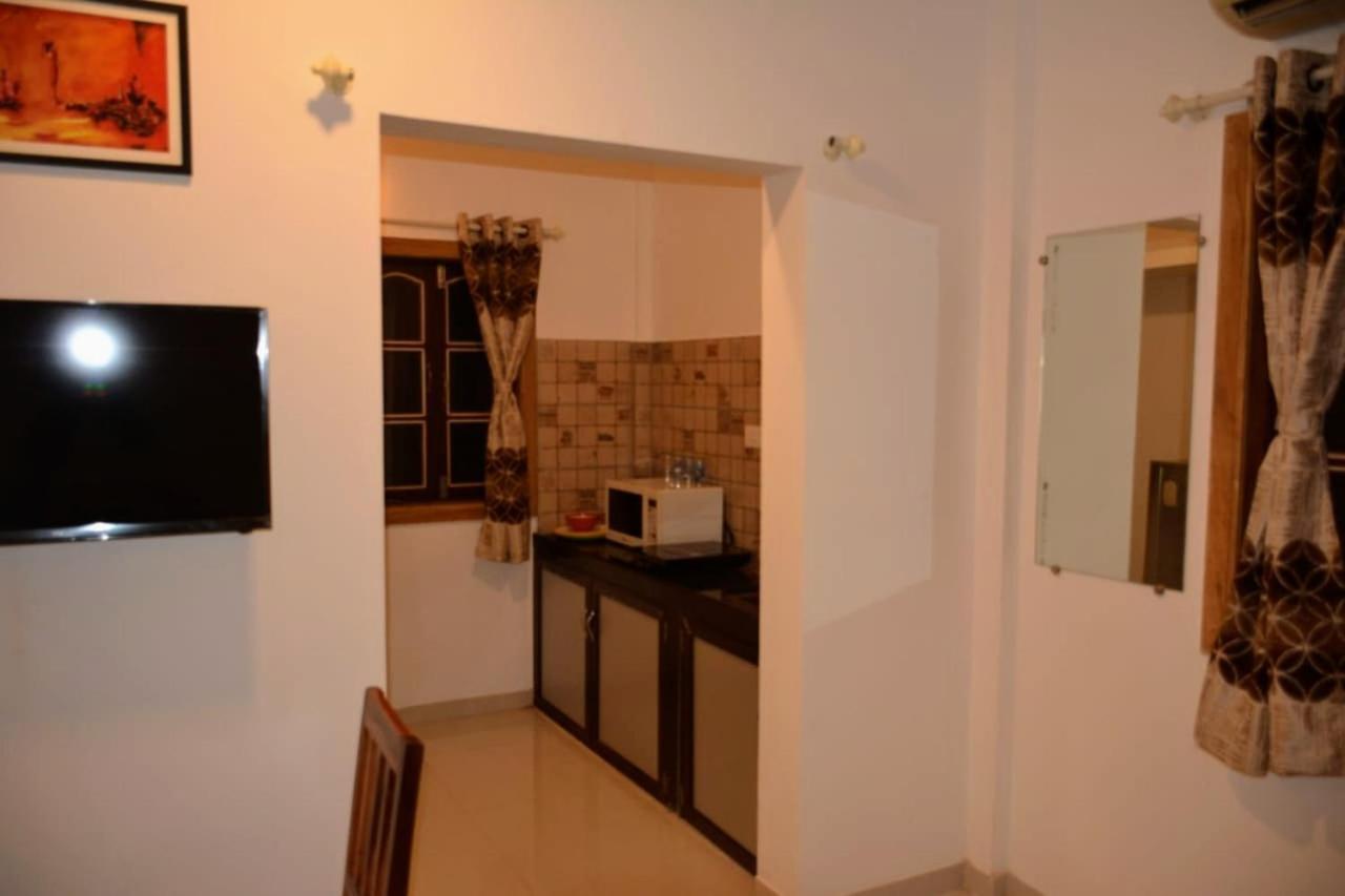 Dsk Studio Apartment, Siolim, Goa. Luaran gambar
