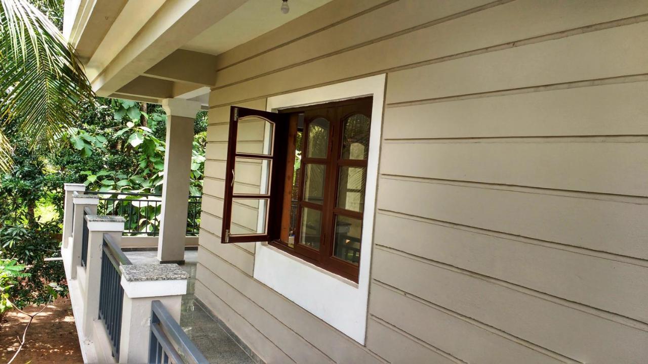 Dsk Studio Apartment, Siolim, Goa. Luaran gambar
