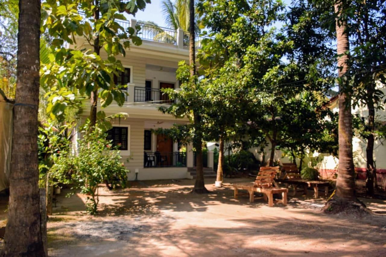 Dsk Studio Apartment, Siolim, Goa. Luaran gambar