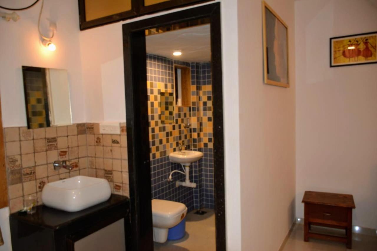 Dsk Studio Apartment, Siolim, Goa. Luaran gambar