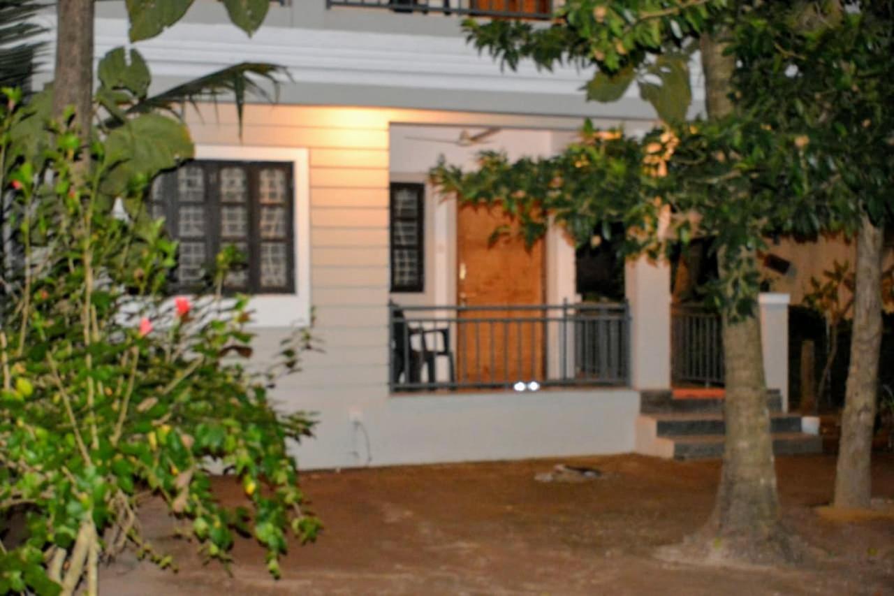 Dsk Studio Apartment, Siolim, Goa. Luaran gambar