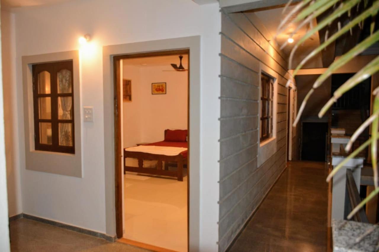 Dsk Studio Apartment, Siolim, Goa. Luaran gambar