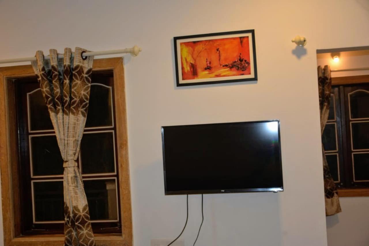 Dsk Studio Apartment, Siolim, Goa. Luaran gambar